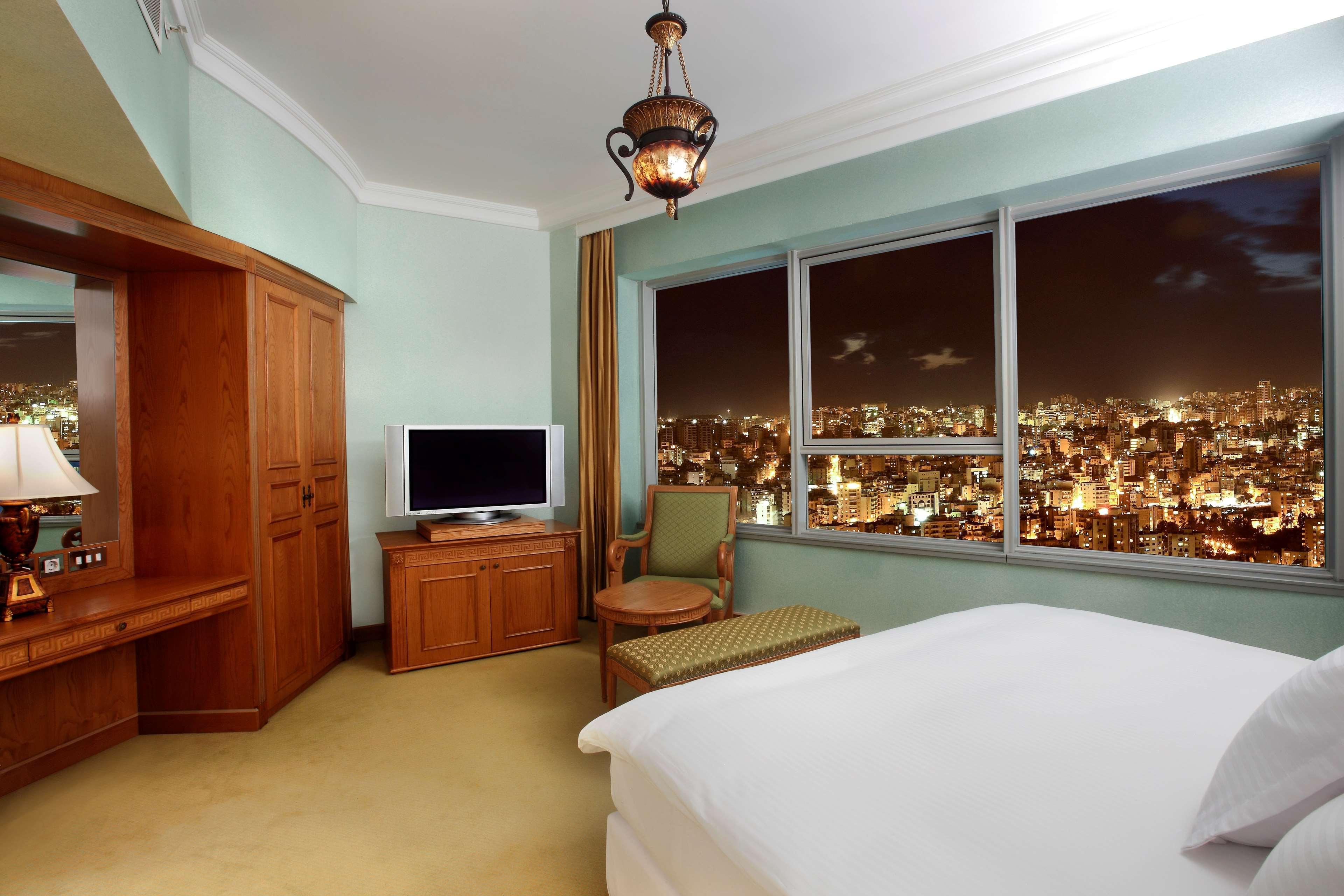 Al Habtoor Grand Beirut Hotel Екстериор снимка