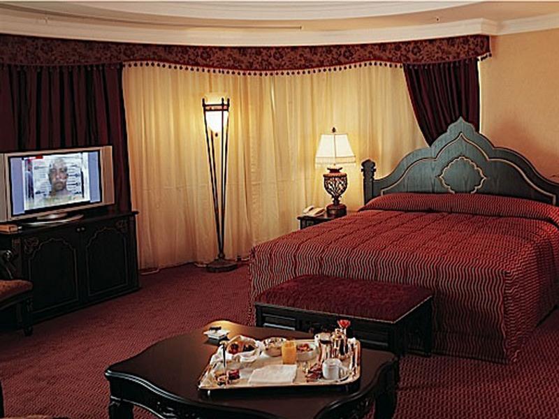 Al Habtoor Grand Beirut Hotel Екстериор снимка