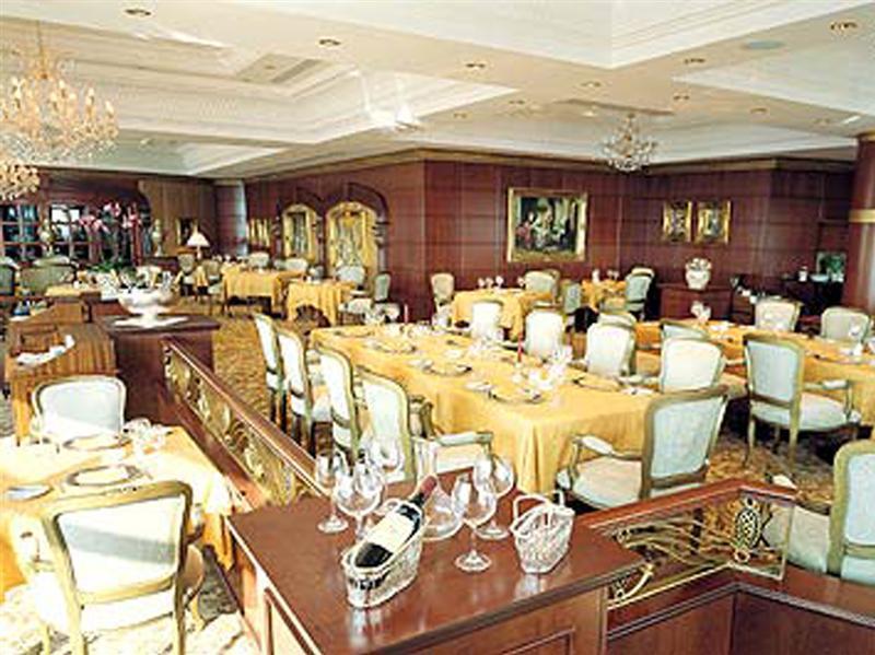 Al Habtoor Grand Beirut Hotel Екстериор снимка